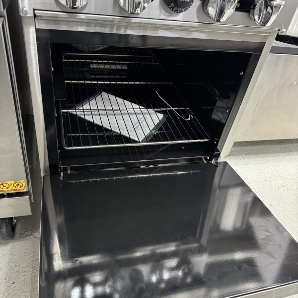 4 Burner 24" Range with Standard Oven with wheel